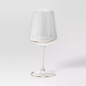 Copa de vino Cassin con tallo acanalado de 16.9 oz - Threshold?