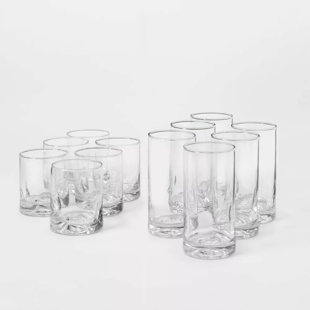 Threshold set Telford de 11 vasos de vidrio, con tamaños bajos y altos. Diseño transparente, resistente e ideal para bebidas diarias.