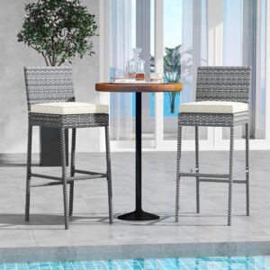 COSTWAY set de 2 taburetes de ratán gris para exterior, 30? de alto, con cojín, respaldo y reposapiés. Ideales para patio o piscina.